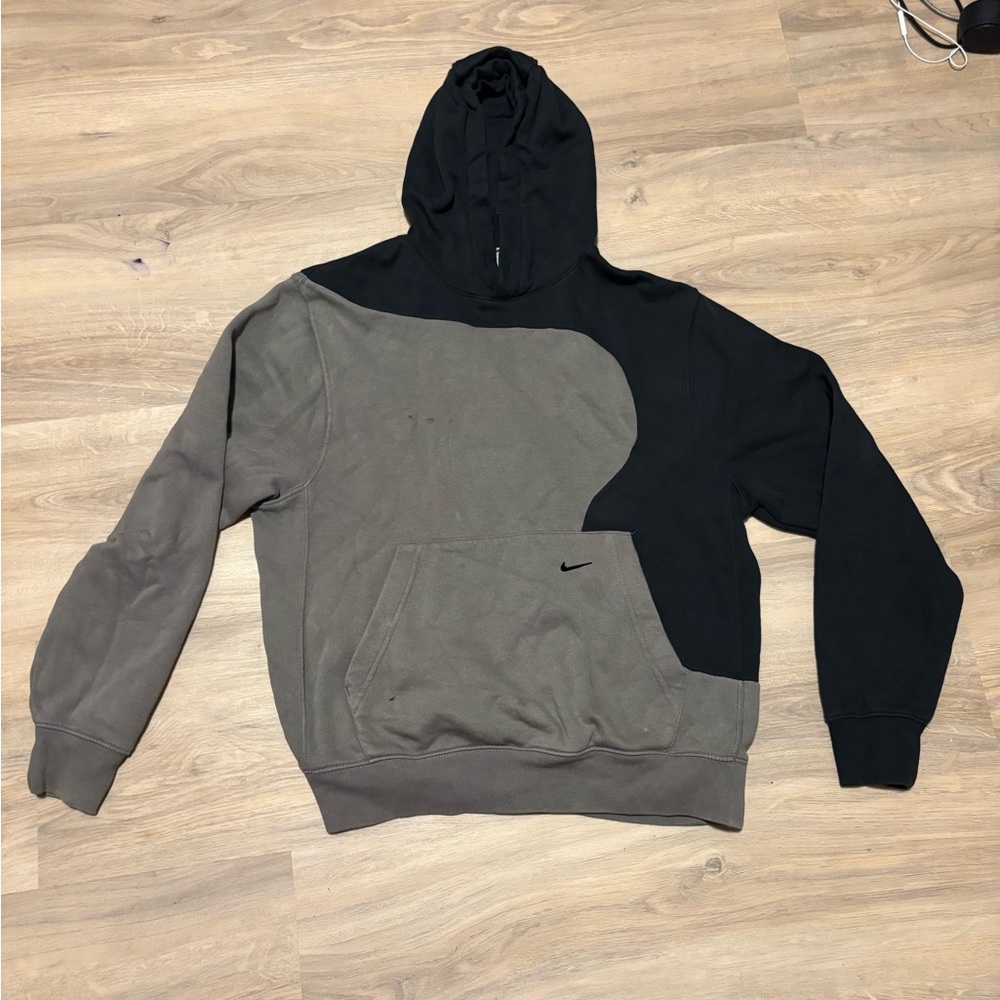 Nike Men’s Black and Olive Two-Tone Pullover Hoodie